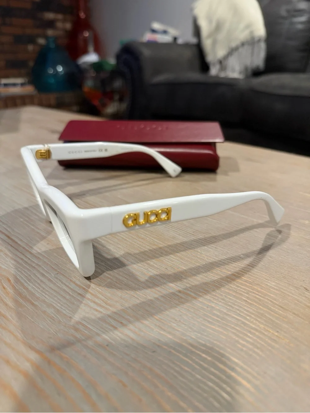Gucci Cat Eye-Frame Sunglasses - White White Grey - NEW